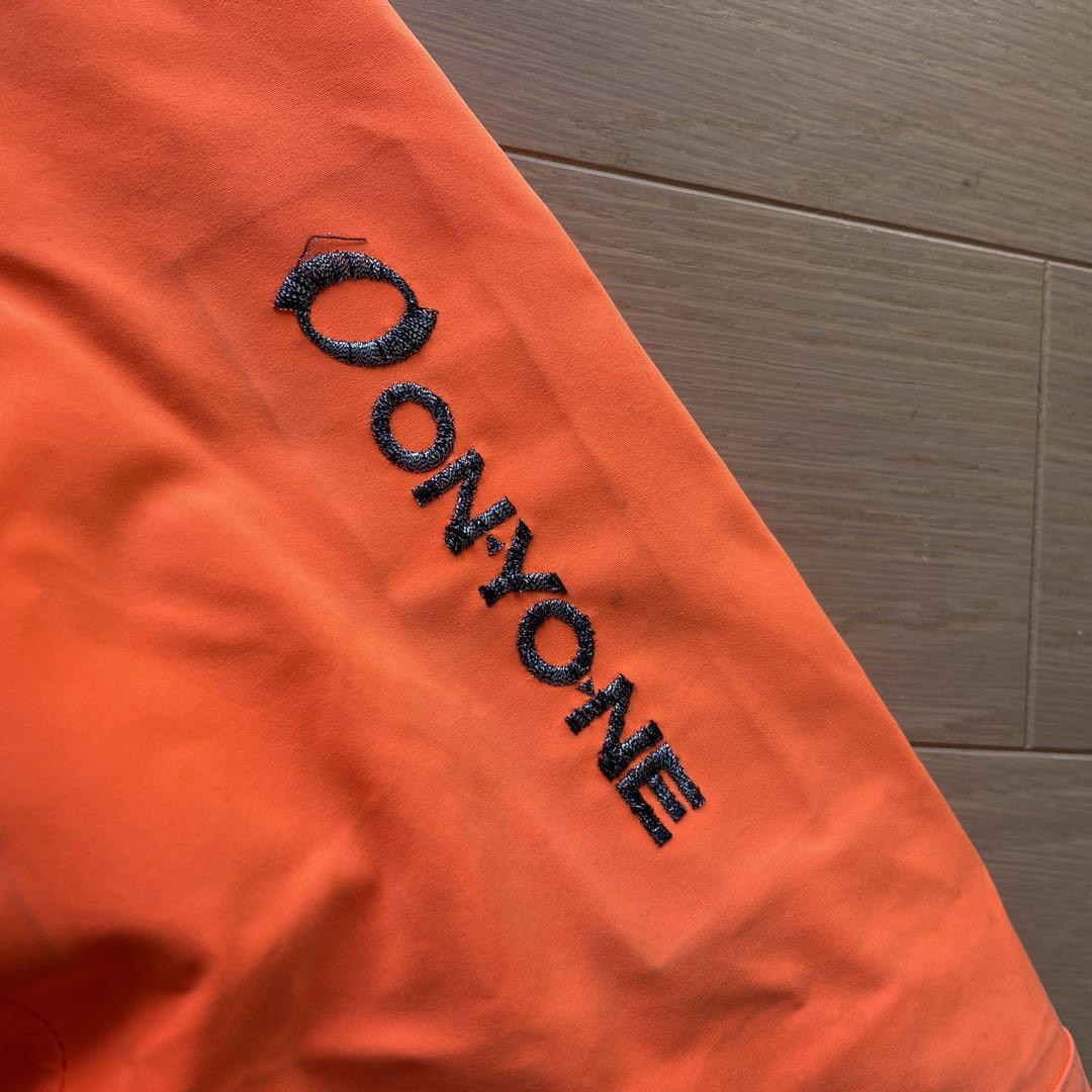 オンヨネ　ONYONE スキーウェア　デモチーム　サイズS 中古