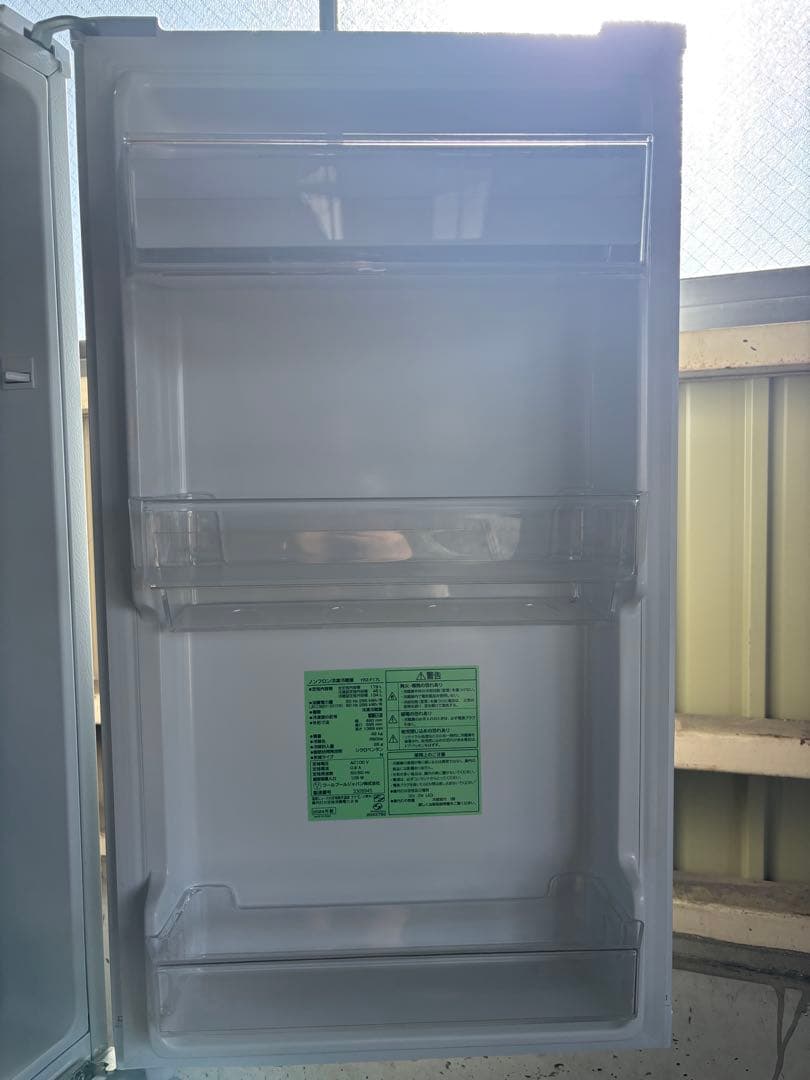 ヤマダオリジナル　冷蔵庫　YRZF17L R-006