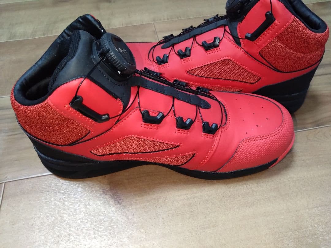 ミズノ　安全靴　２７センチ　新品　未使用