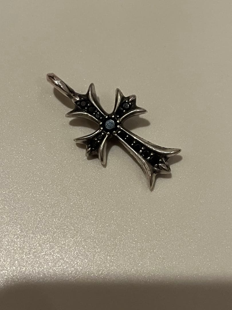 クロムハーツ タイニーファットクロス