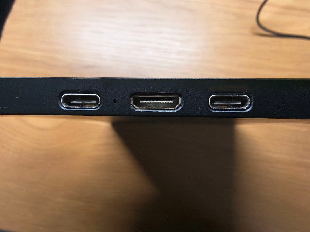 JAPANNEXT　10.1インチ モバイルディスプレイ