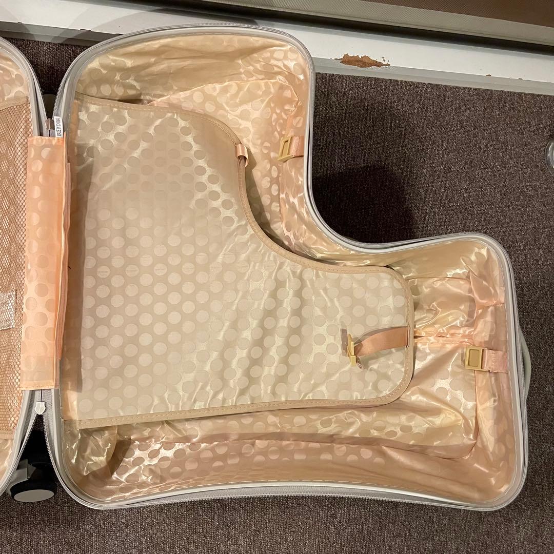 ノリッコ　NORICCO 子供が乗れるキッズキャリー キャリーケース　ベージュ