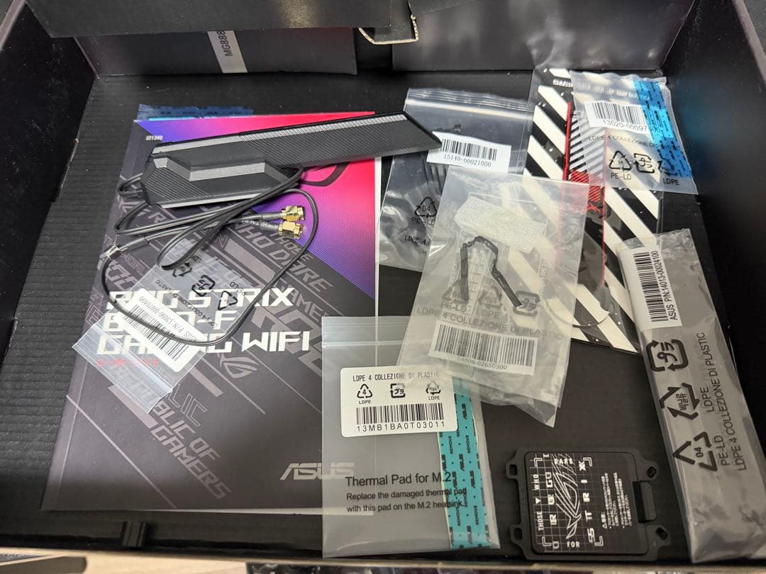 マザーボード ROG STRIX B760-F GAMING WIFI