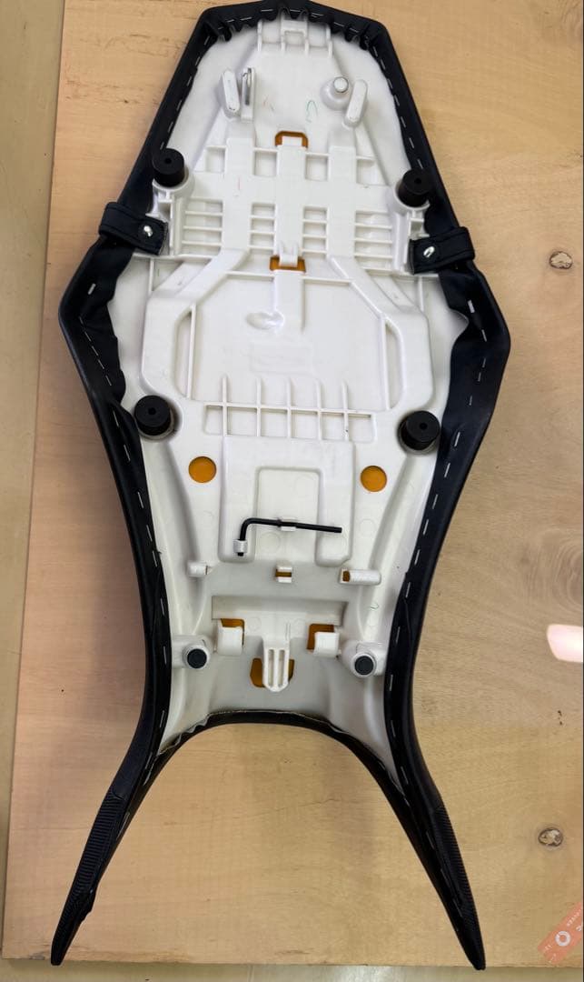 美品 YAMAHA MT-09 純正シート