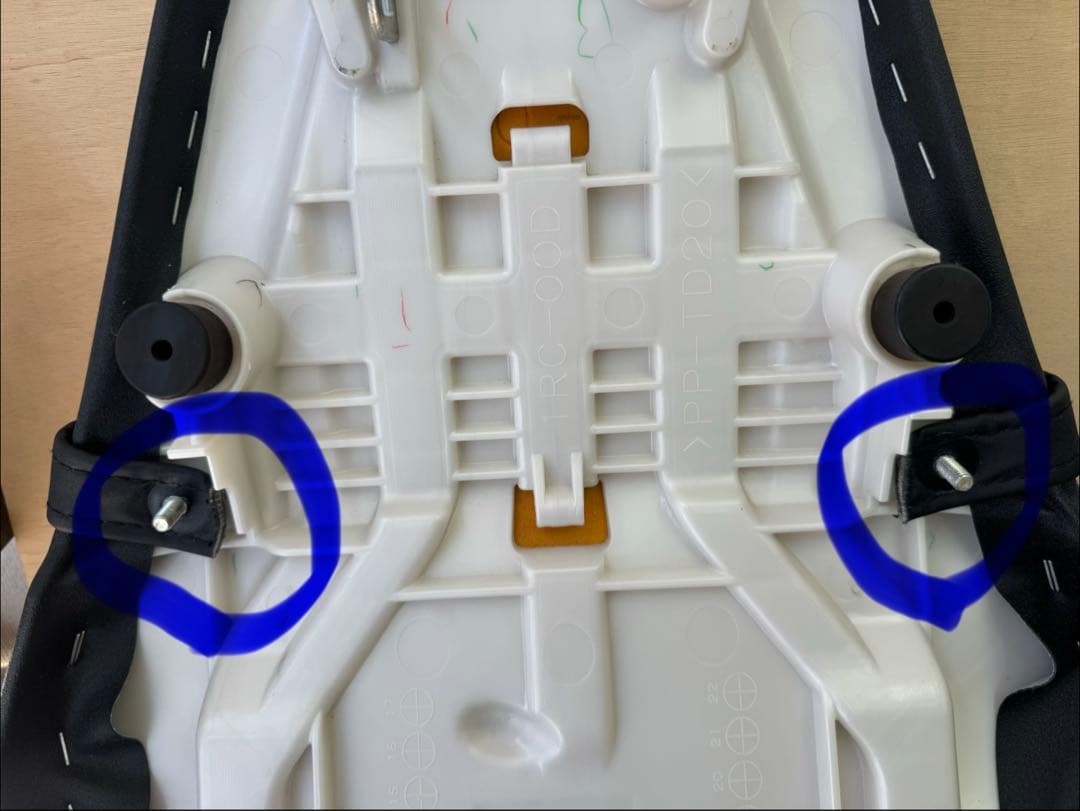 美品 YAMAHA MT-09 純正シート