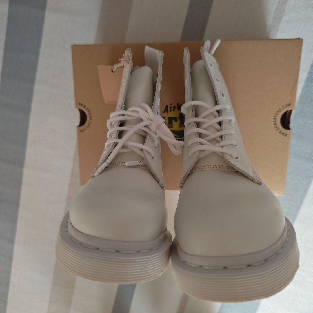 Dr. Martens 新品未使用 ホワイト ブーツ