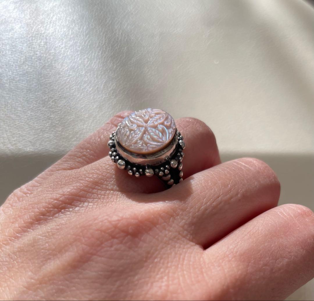 Stephen Dweck 彫りマザーオブパール 遊色が美しい存在感リング11号