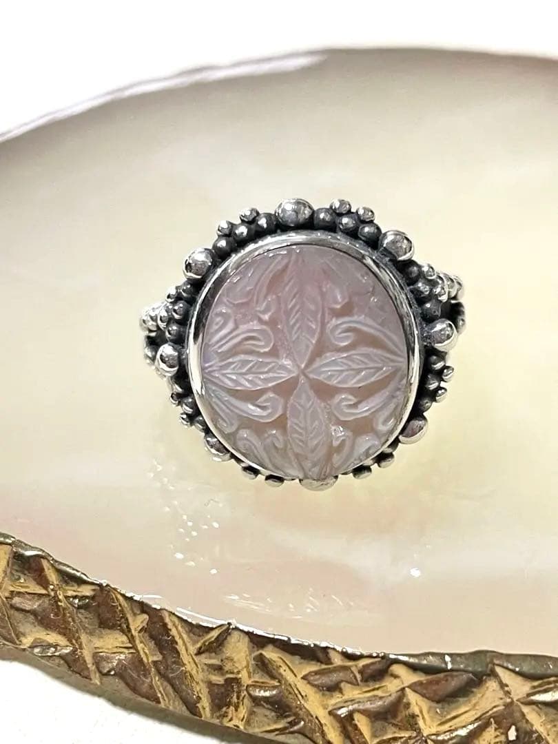 Stephen Dweck 彫りマザーオブパール 遊色が美しい存在感リング11号