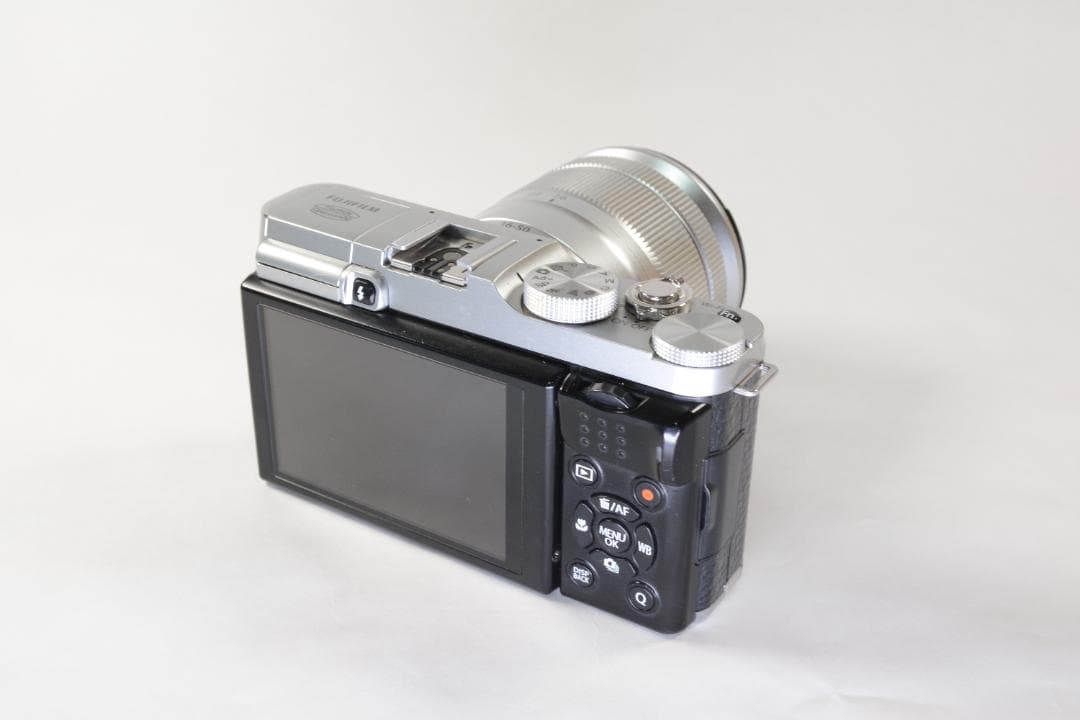 Fujifilm X-A1 ミラーレス一眼カメラ