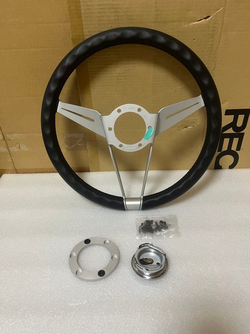 正規品　NARDI ナルディ　ノバンテシモ　クラシック　リング 限定品