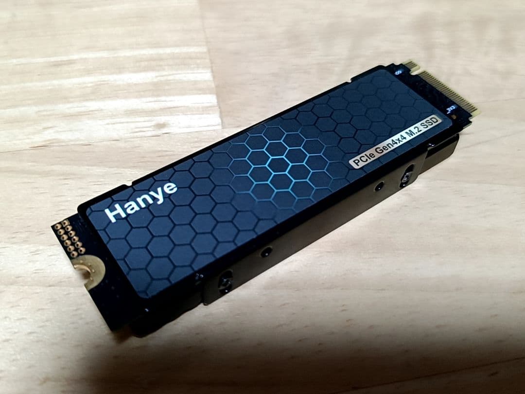 Hanye M.2 SSD 2TB NVMe DRAMレス HE70 PS5対応