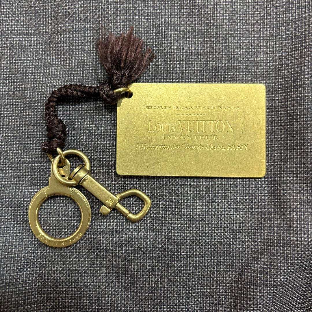 Louis Vuitton プレート型キーホルダー