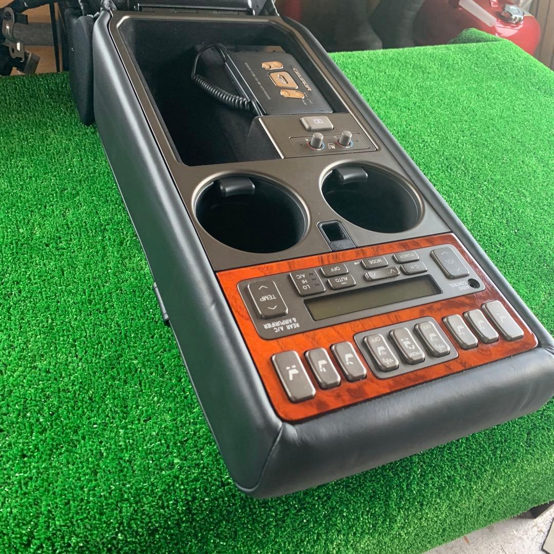 シーマくん　セルシオ　純正リアセンターコンソールスイッチ付き　中古品