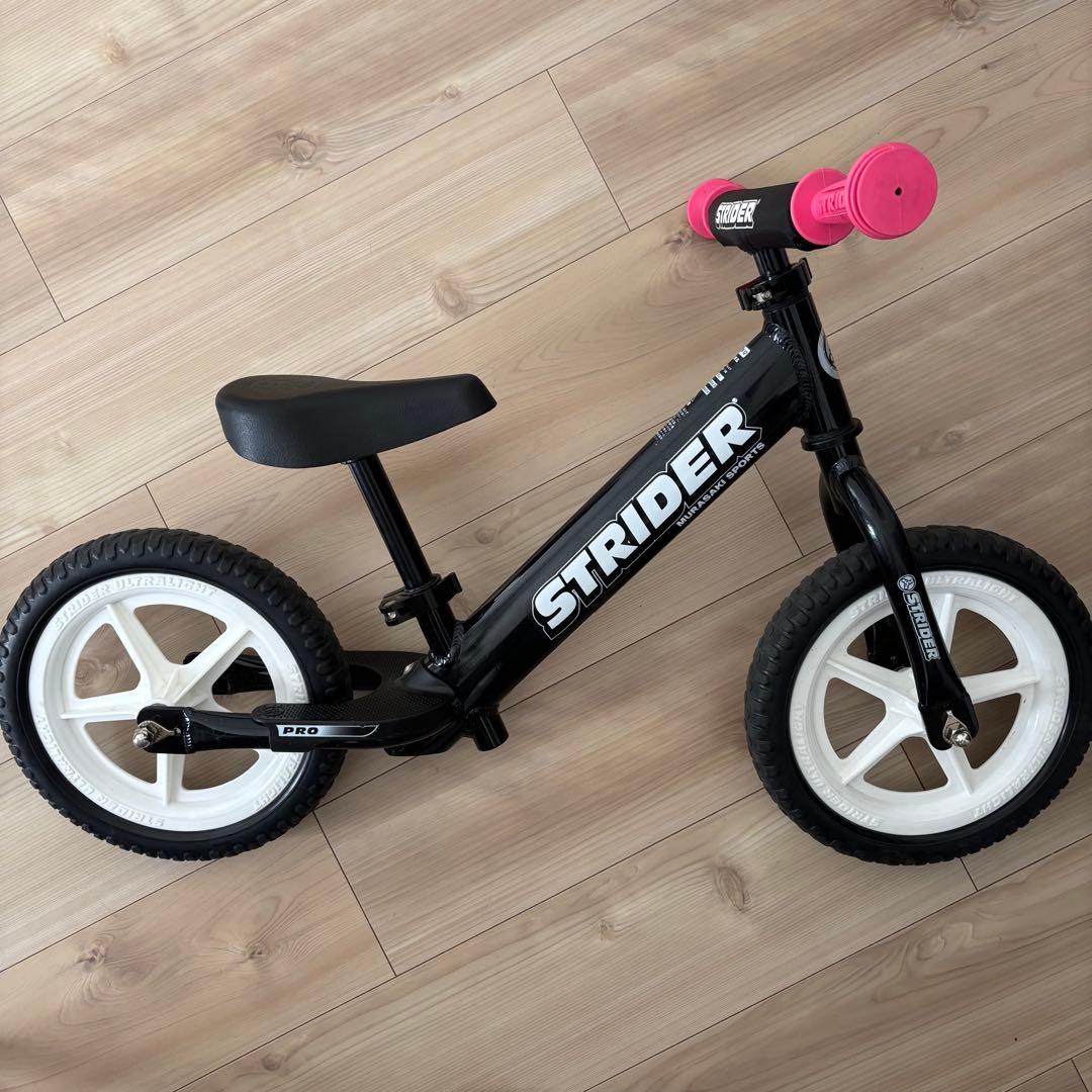 STRIDER バランスバイク PRO 12インチ　ブラック