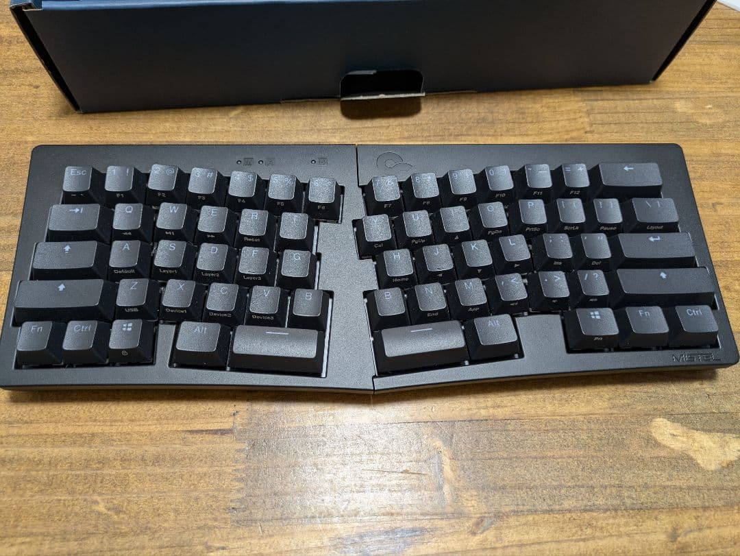 MISTEL BAROCCO MD600Alphaアリス配列RGB分割キーボード