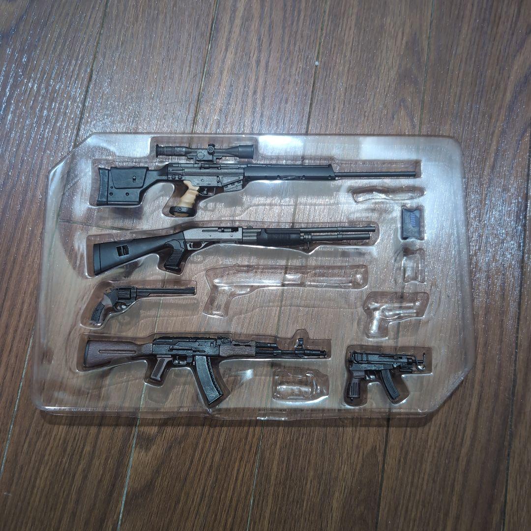 値下げ交渉可 ホットトイズ 1/6 シェバ・アローマ BSAA バイオハザード5