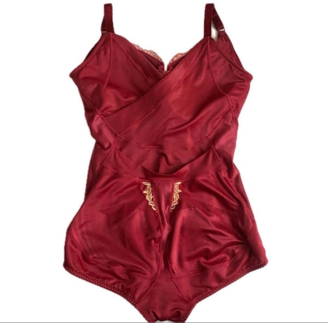 K*N様 美品　ボディスーツ 補正下着 マルコ カーヴィシャス　F ホームクリー