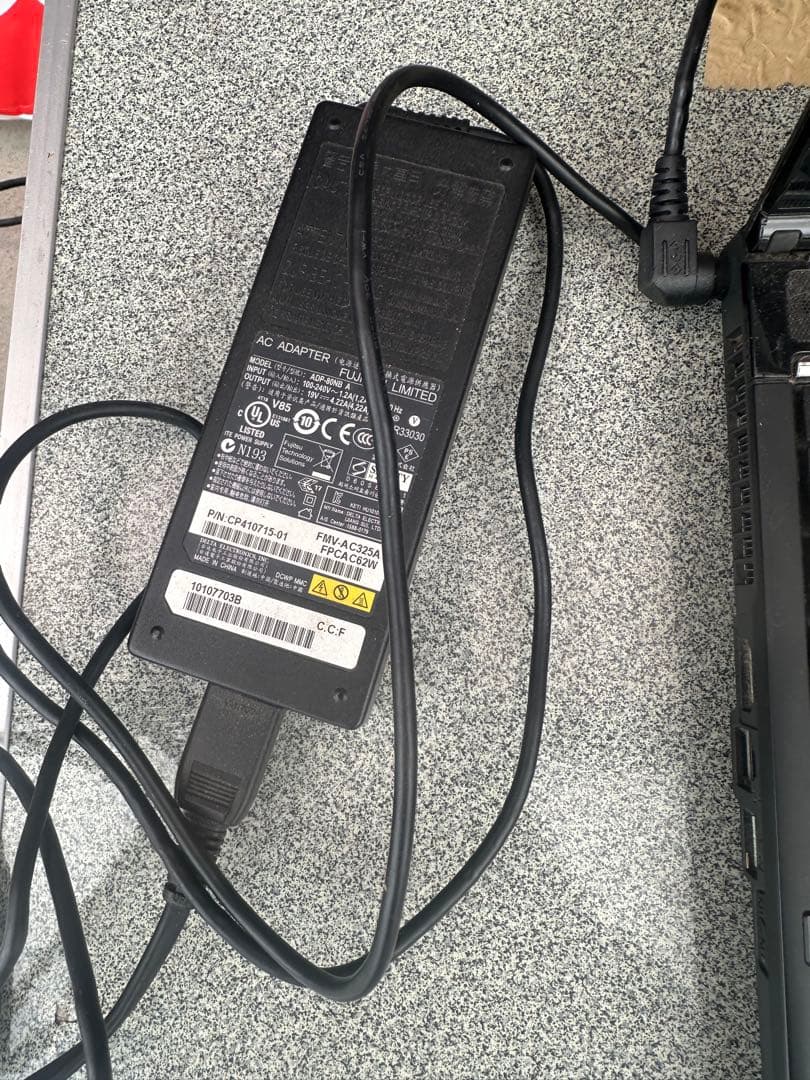 Fujitsu FMVビブロMG／GノートPC ！Core i5