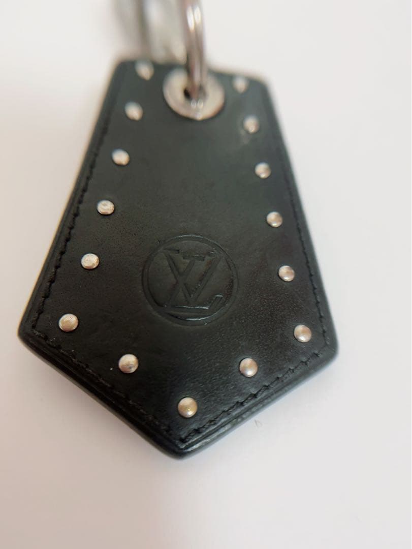 ルイヴィトン　LOUIS VUITTON キーホルダー　モノグラム　ブラック