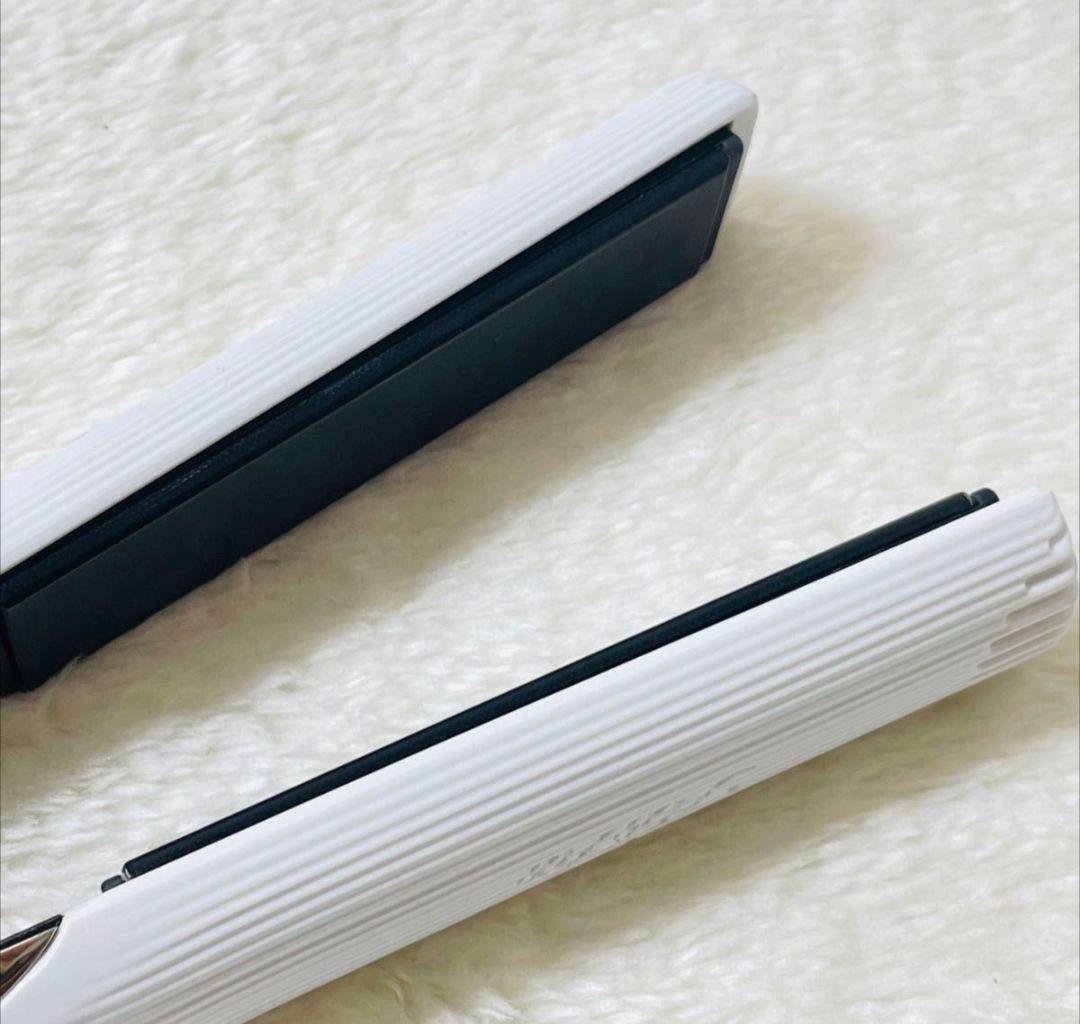 【極美品】Refa RE-AC02A ストレートアイロン ホワイト 正規品