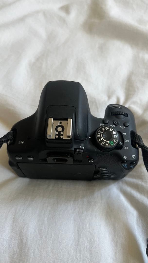 Canon EOS kiss X8i 一眼レフカメラ レンズ付き