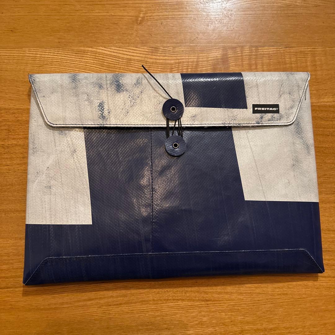 FREITAG PCケース　青白