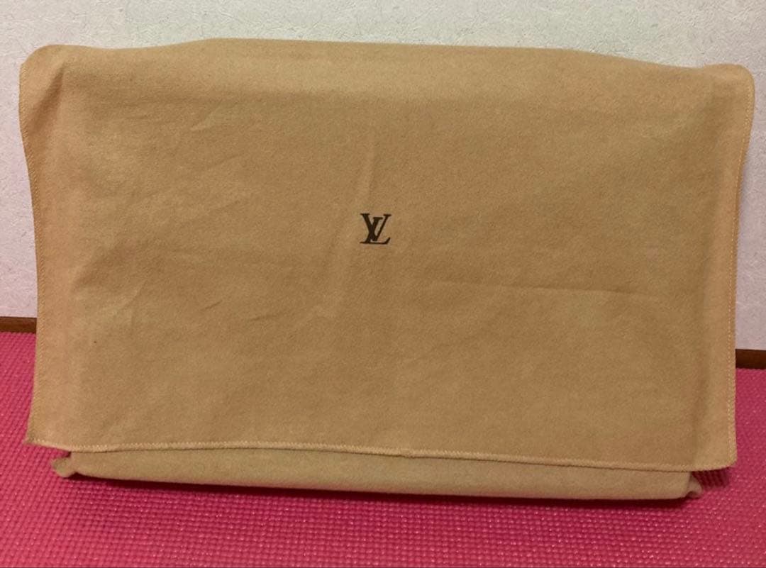 グ*プ様 #LOUISVUITTON #タイガ #メンズビジネスバッグ 至急売却