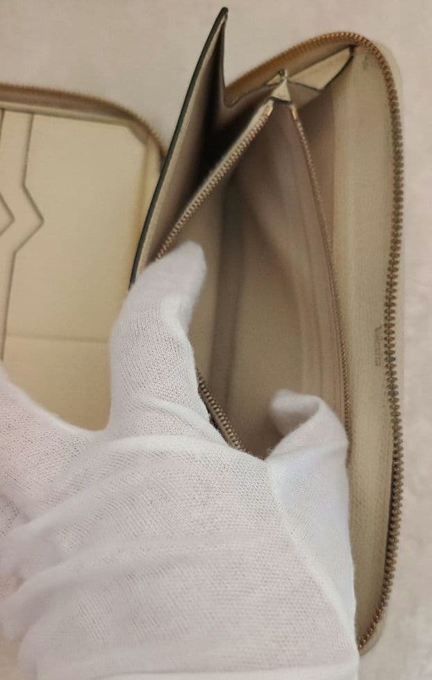 Valextra ヴァレクストラ ラウンドジップ 長財布アイボリー ベージュ 白