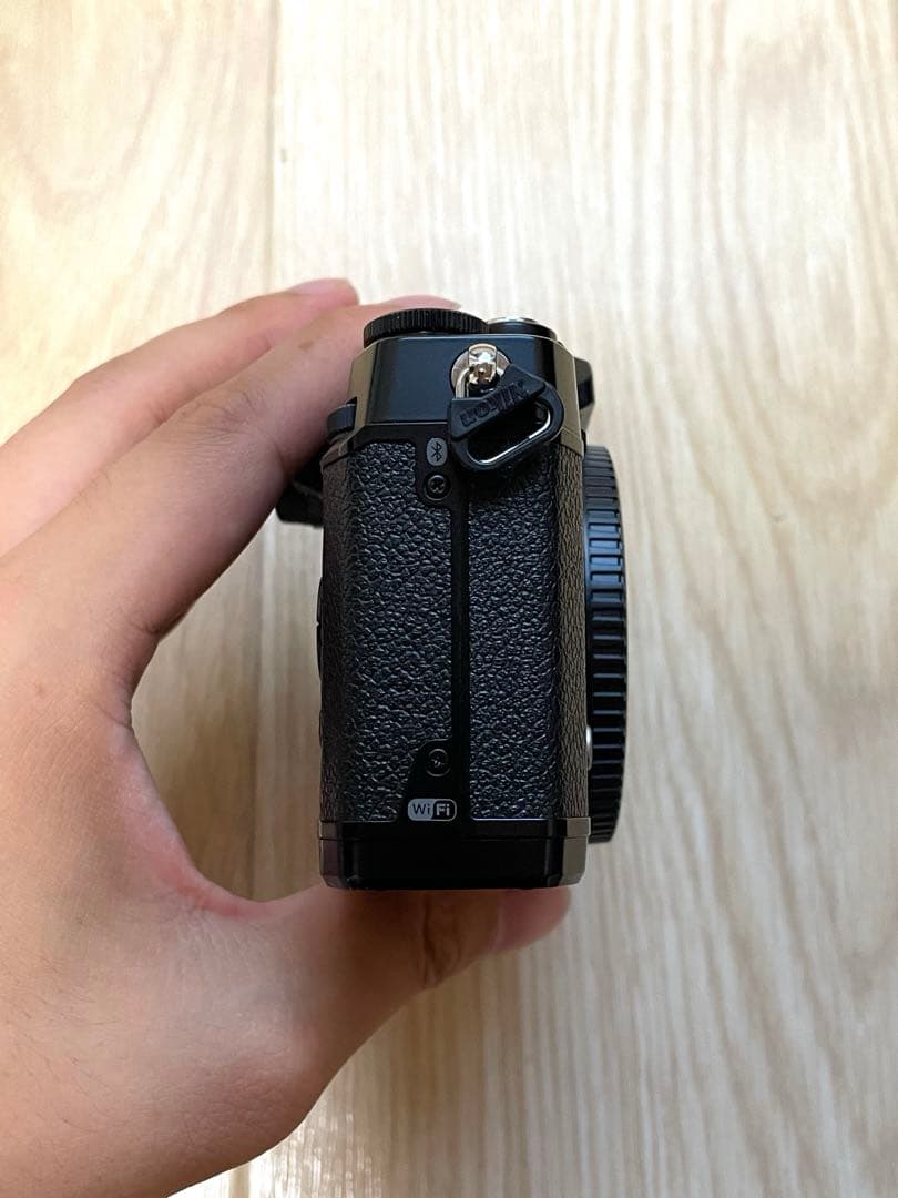 Nikon zfc ボディ　ブラック(SDカード付き)