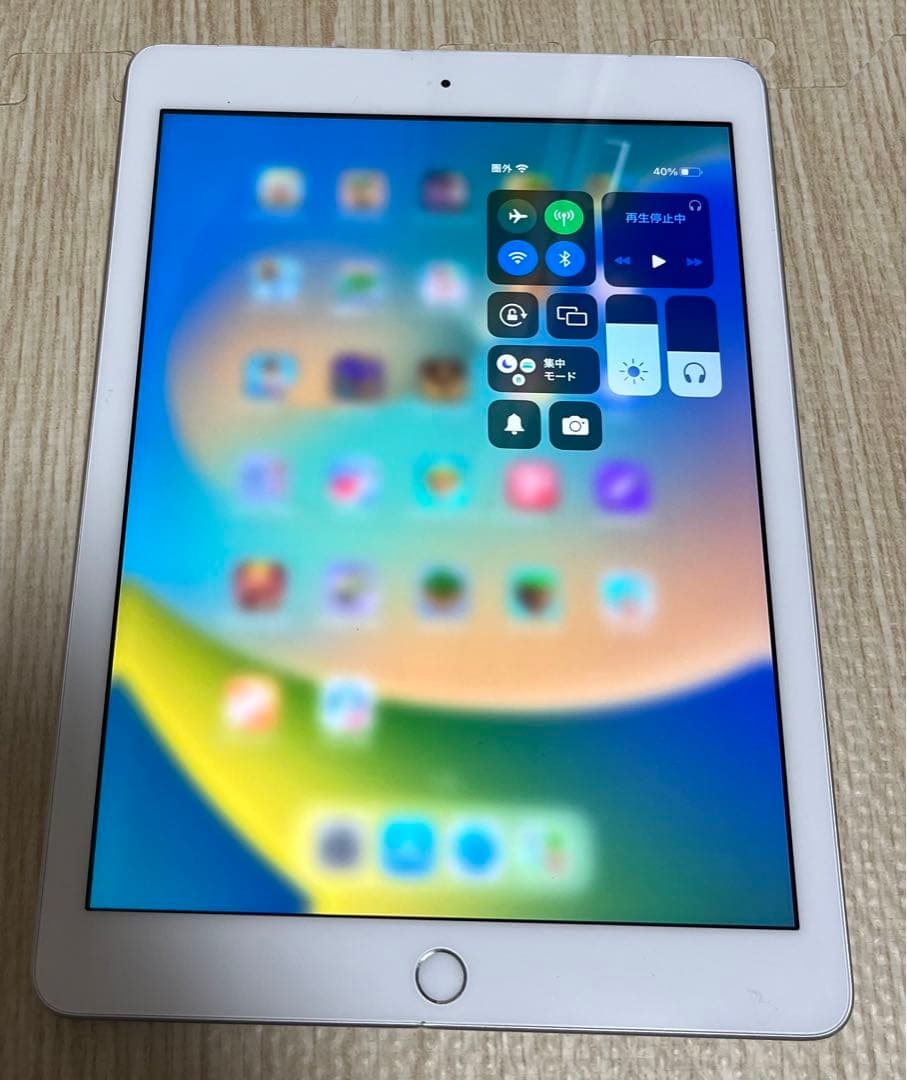 iPad 128GB WiFi+Cellular MP272J/A シルバー