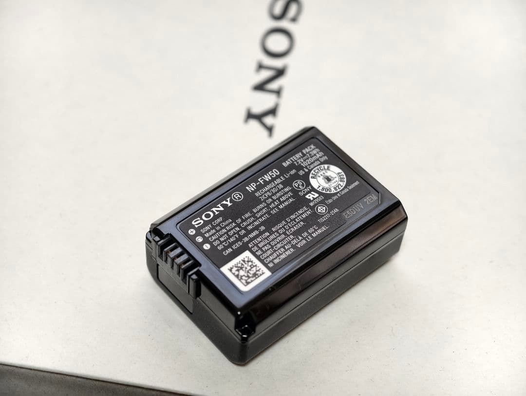 SONY RX1R III DSC-RX1RM3　サムレスト・ケースおまけ