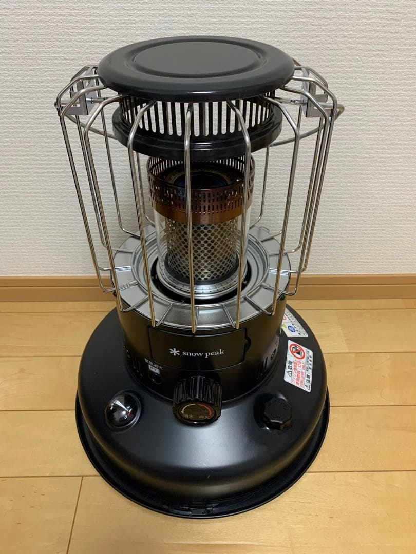 スノーピークグローストーブとストーブバックセット