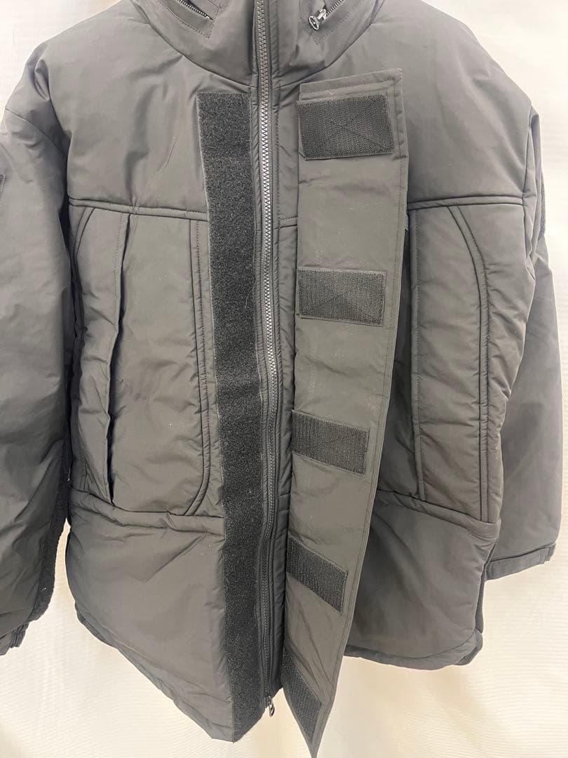 Onitsuka Tiger ブラックジャンパー　Mサイズ