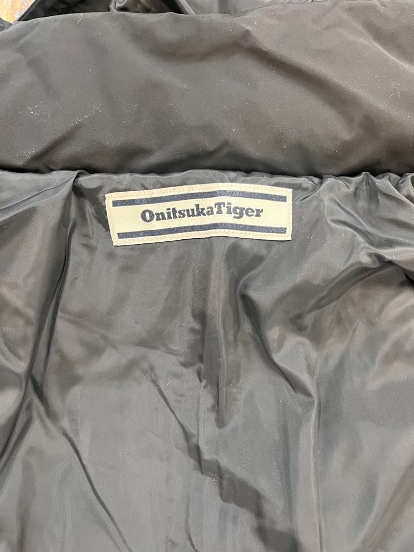 Onitsuka Tiger ブラックジャンパー　Mサイズ