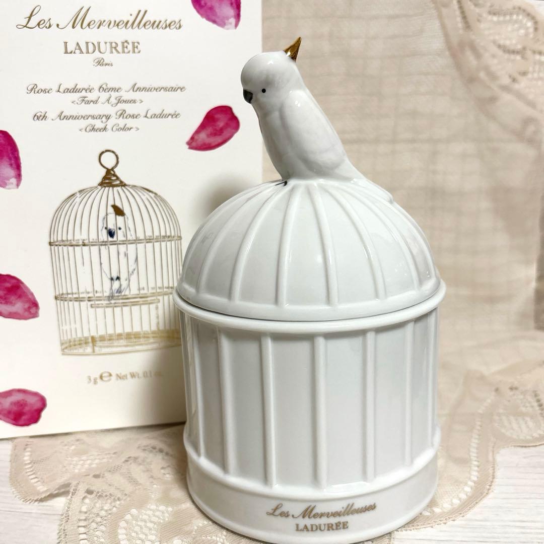 レ　メルヴェイユーズ　ラデュレ　6th アニバーサリー　チークケース