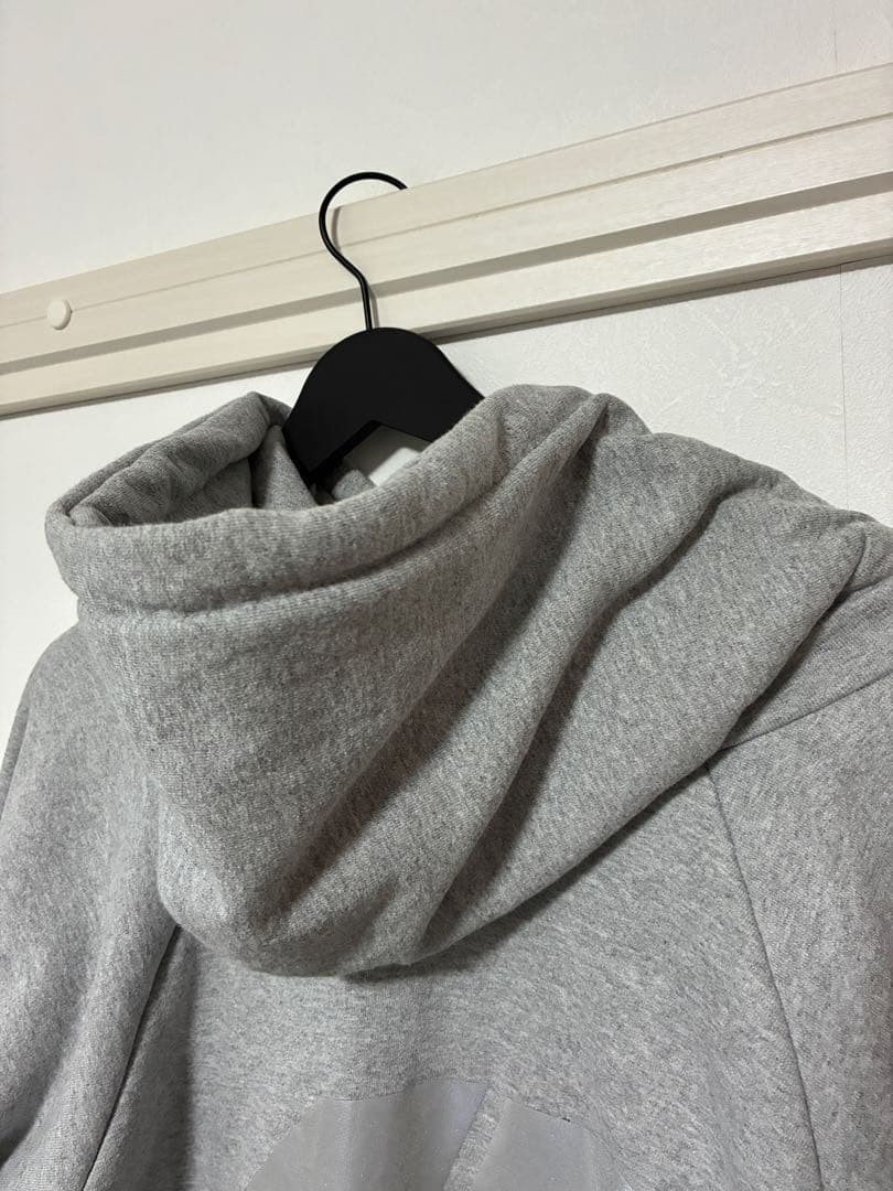 FOUR DOTS グレー パーカー 4Dロゴ　キャンバー　BADHOP