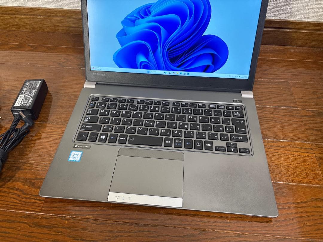 東芝 dynabook 第8世代 i5 Win11 軽量薄型 office付