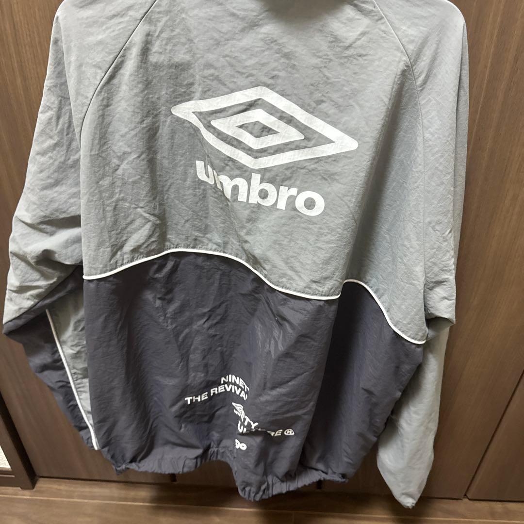 k*a様 umbro ナイロンジャケット グレー/ブラック
