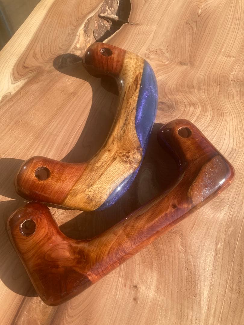 木製アシストグリップ　レジン仕上げ　200系ハイエースAピラー用