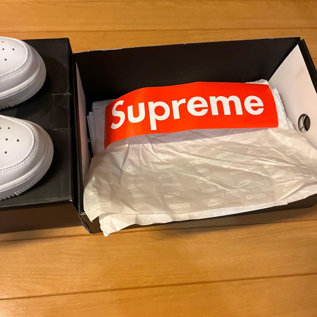 Nike Air Force 1 Supreme mid ホワイト