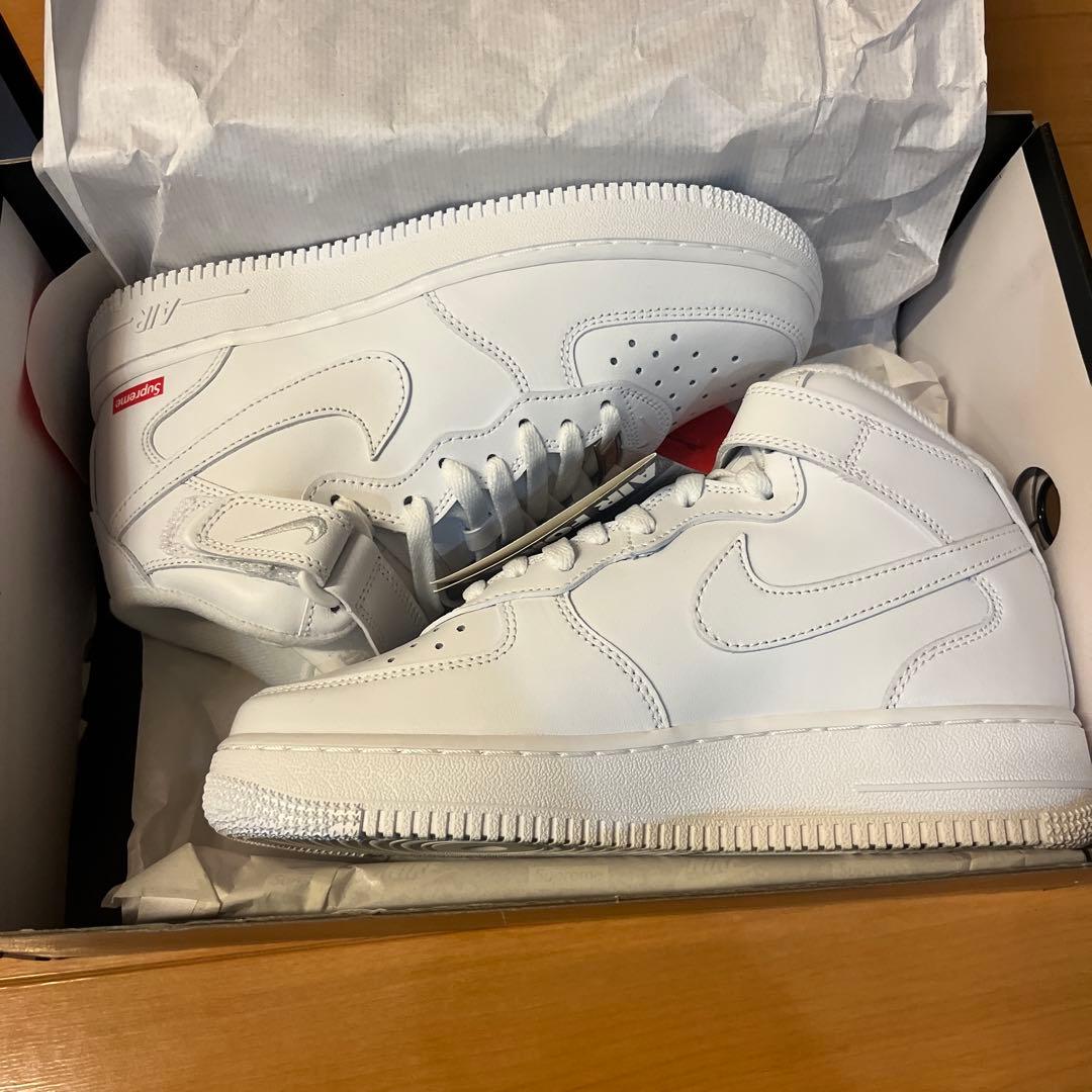 Nike Air Force 1 Supreme mid ホワイト
