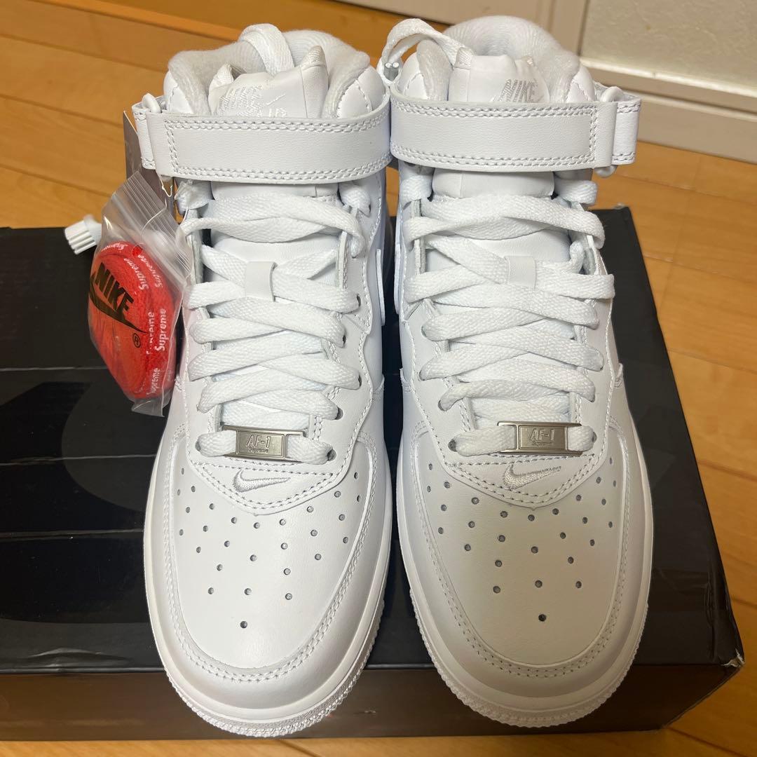 Nike Air Force 1 Supreme mid ホワイト
