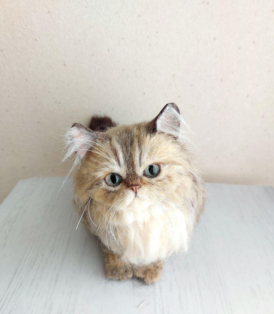 羊毛フェルト　猫(チンチラゴールデン)