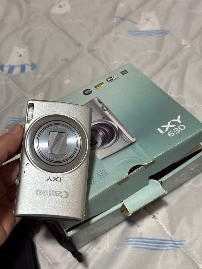 Canon IXY 630 シルバー 本体と付属品