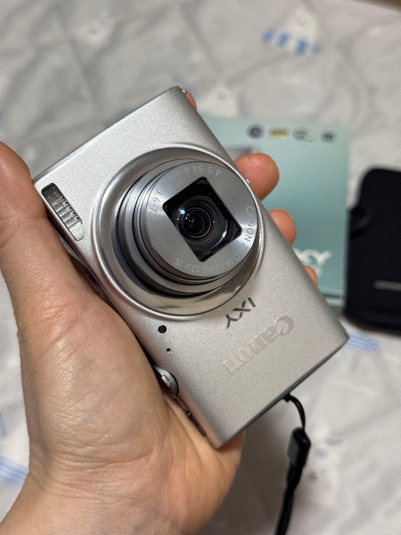 Canon IXY 630 シルバー 本体と付属品