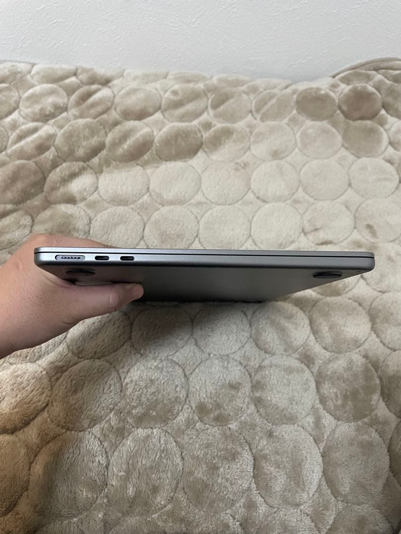 MacBook Air A3113 美品　充電器付き　スペースグレイ