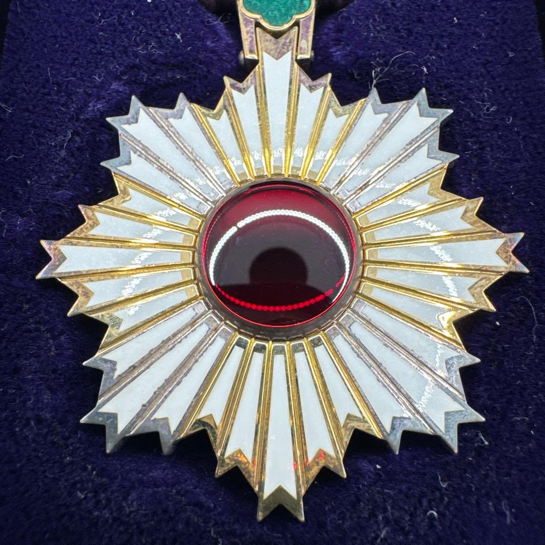 超美品✨勲章 勲五等単光旭日章 共箱 略章付き