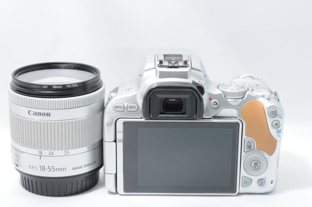 友達と楽しい写真をWi-Fiでシェア❤️Canon Kiss X9✨すぐ使える