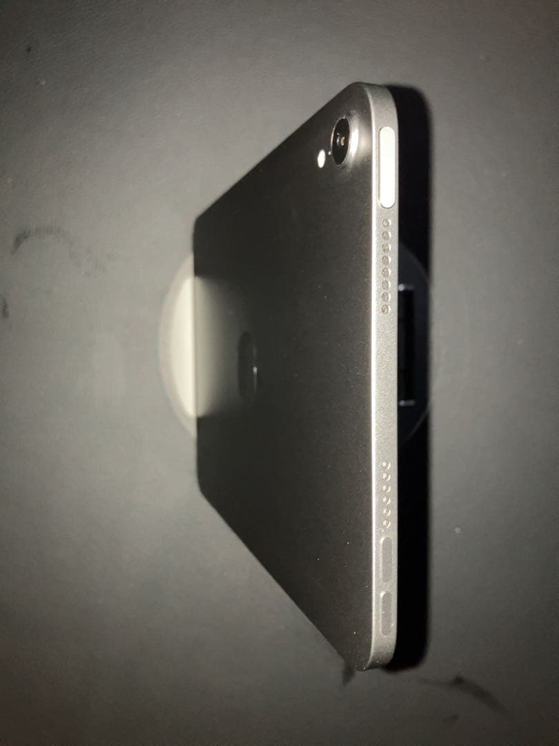 最新 iPad mini 7 A17 Pro 美品 充電器未使用 箱 ケース付き