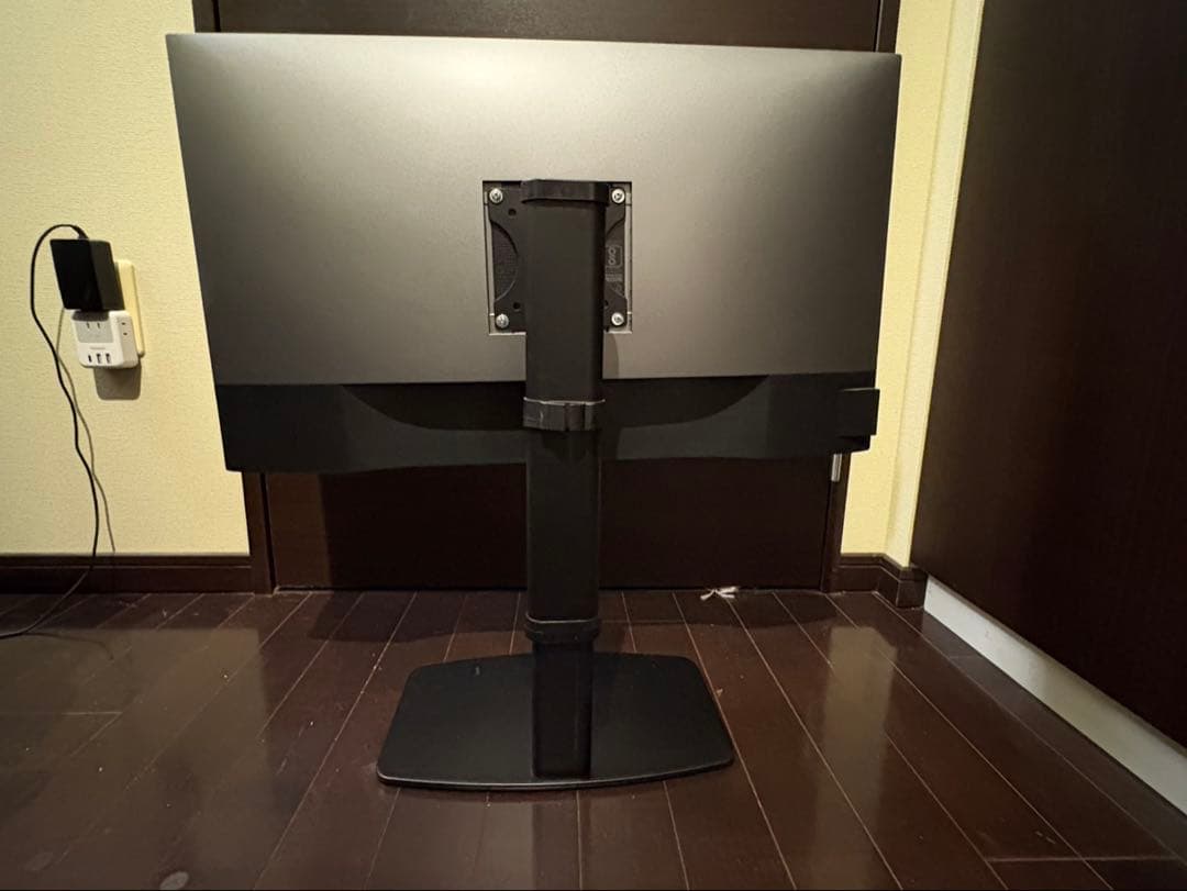 Dell U2720QM 27インチ 4K モニター USB-C対応